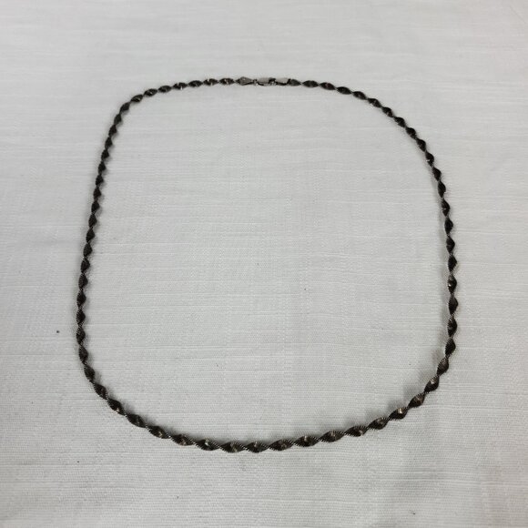 Vintage Sterling Silver 925 Made in Italy Twisted Herringbone Necklace 24in - Picture 2 of 11